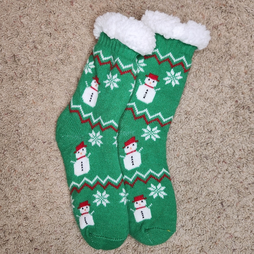 Green Snowman Fuzzy Socks